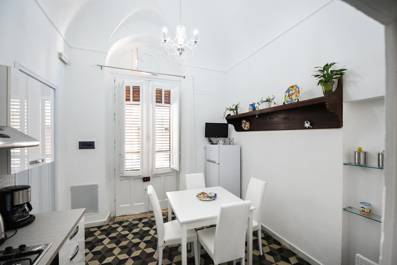 Palazzo Taormina Apartment Castellammare del Golfo Bagian luar foto